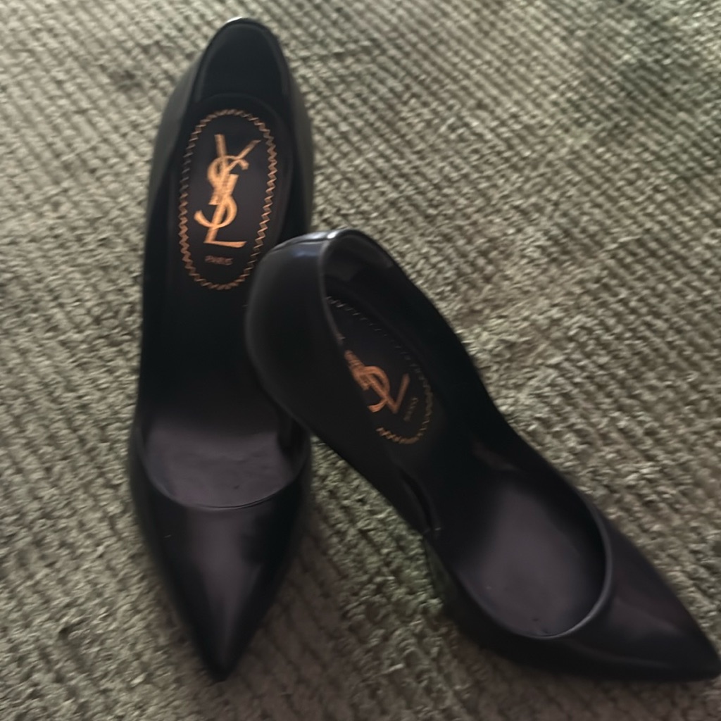 Size 7 Ysl Slighted Used Black Heels
